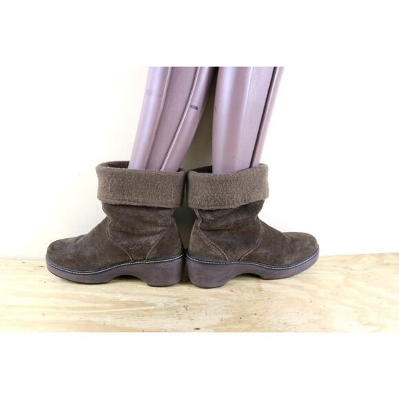 Crocs Boots Womens 9 Brown Suede Leather Cobbler Slip On Fold Over Shoes - Picture 4 of 8